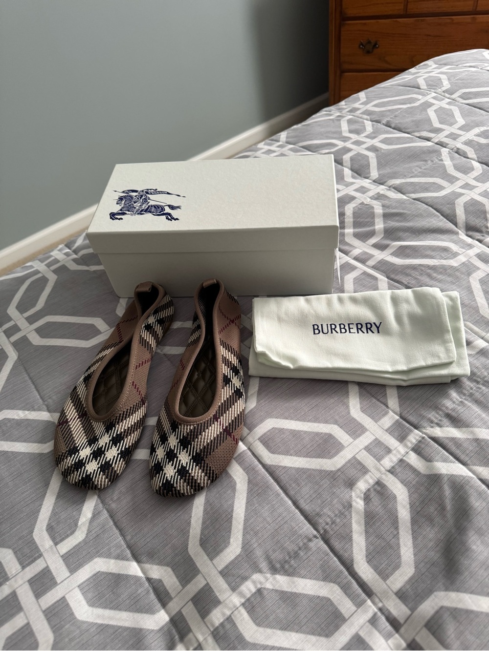Burberry Check Ballet Flats in Beige